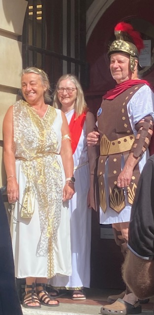yet more Romans Friends, Romans, Castlefordians - lend me your ear!
On a scorching Saturday in May a Roman invasion took place yet again!
With celebration